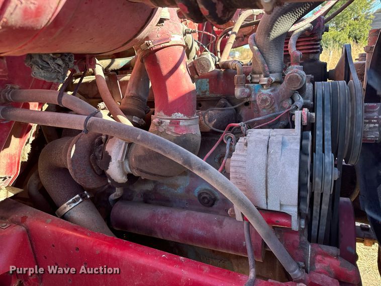 image for item DV2850 1981 International 1954 winch truck