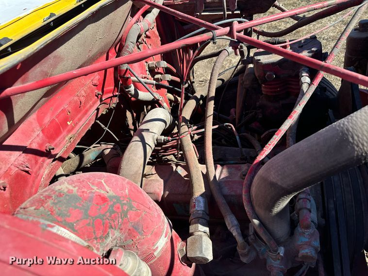 image for item DV2850 1981 International 1954 winch truck