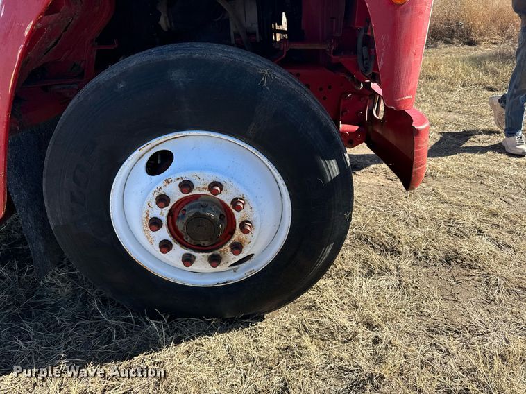 image for item DV2850 1981 International 1954 winch truck