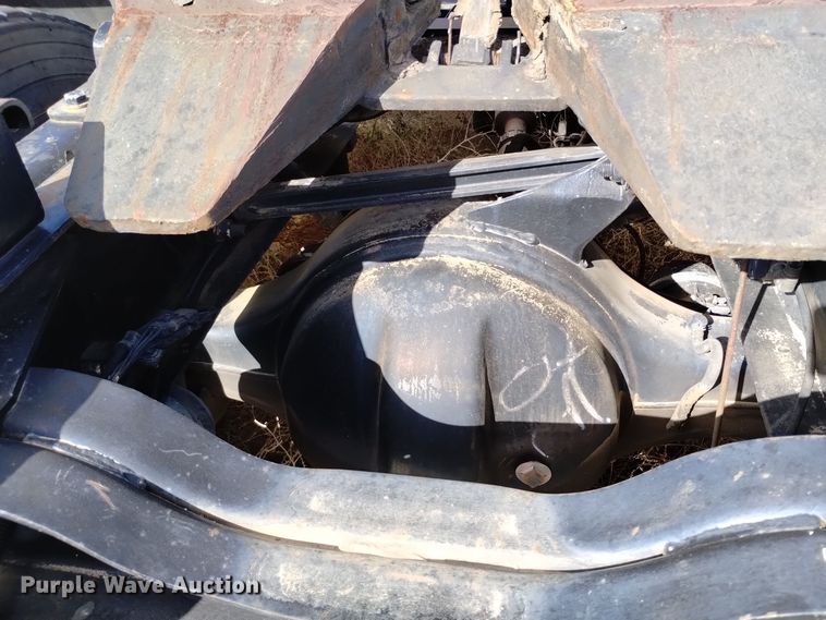 image for item DV6516 1997 Mack MR6 semi truck