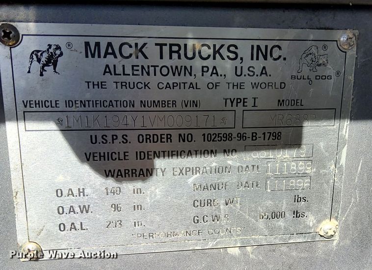 image for item DV6516 1997 Mack MR6 semi truck