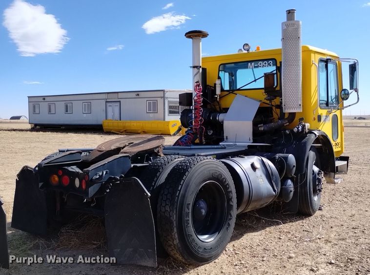 image for item DV6517 1997 Mack MR6 semi truck