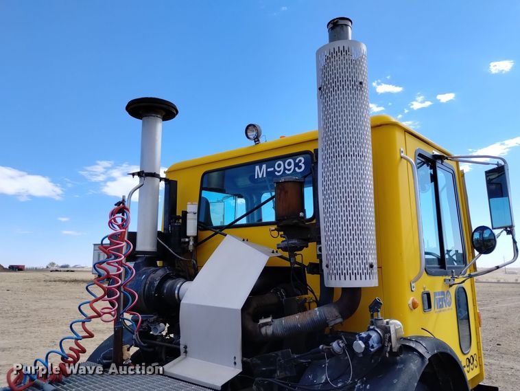 image for item DV6517 1997 Mack MR6 semi truck