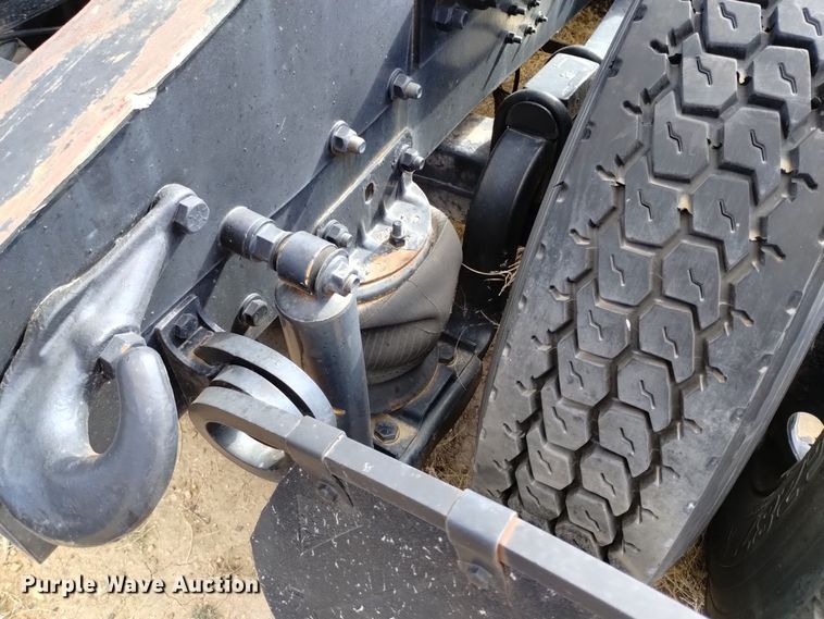 image for item DV6517 1997 Mack MR6 semi truck