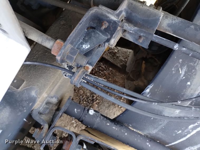 image for item DV6517 1997 Mack MR6 semi truck