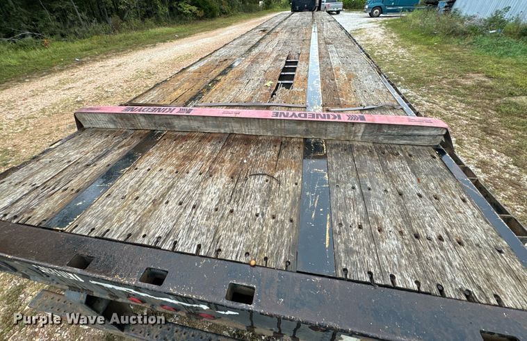 image for item DX1351 2007 Great Dane flatbed trailer