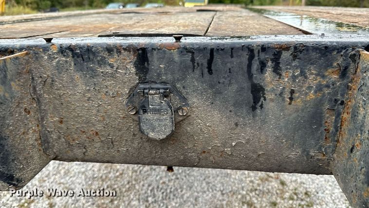 image for item DX1351 2007 Great Dane flatbed trailer