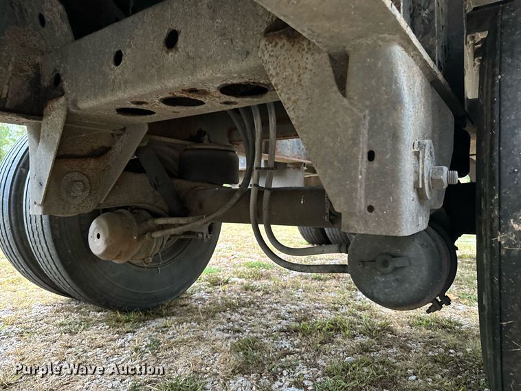 image for item DX1351 2007 Great Dane flatbed trailer