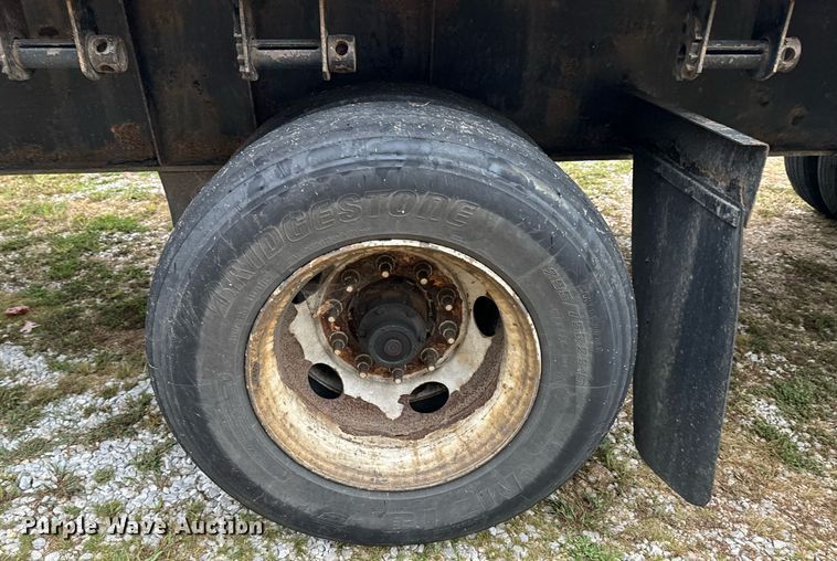 image for item DX1351 2007 Great Dane flatbed trailer