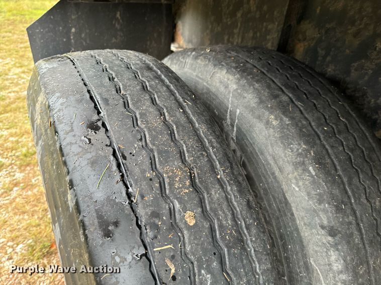 image for item DX1351 2007 Great Dane flatbed trailer