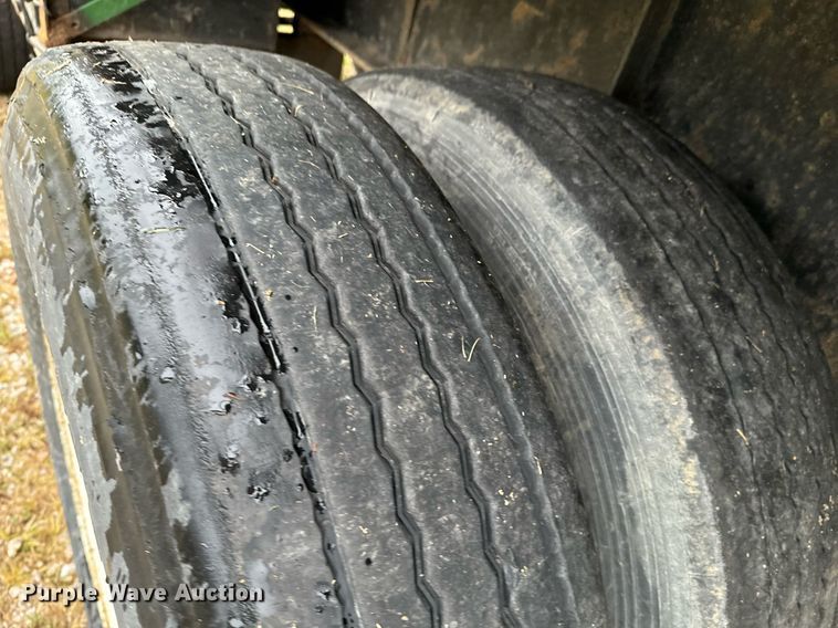 image for item DX1351 2007 Great Dane flatbed trailer