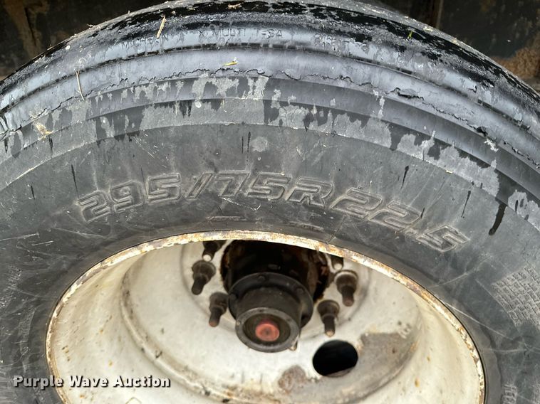 image for item DX1351 2007 Great Dane flatbed trailer