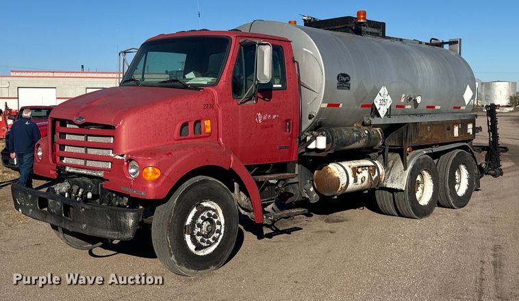 image for item DX3771 2000 Sterling LT7500 oil distributor truck