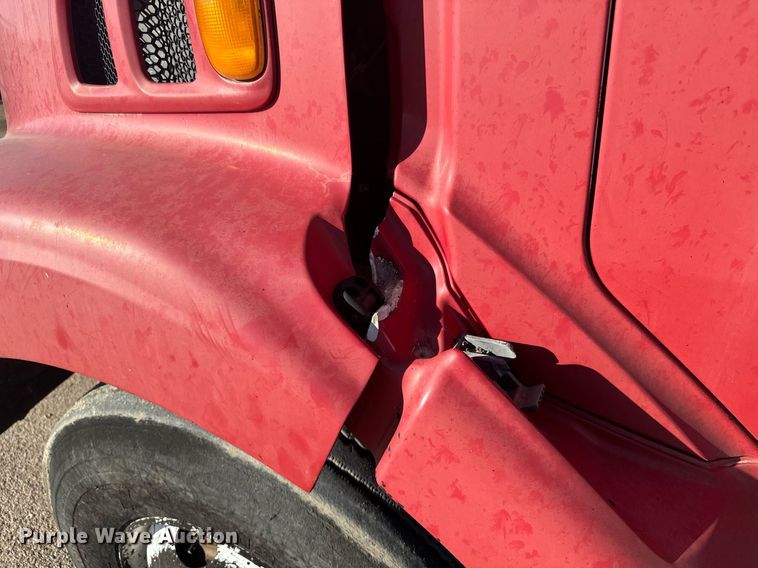 image for item DX3771 2000 Sterling LT7500 oil distributor truck