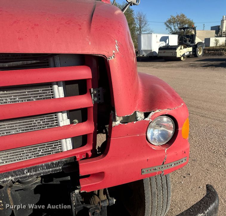 image for item DX3771 2000 Sterling LT7500 oil distributor truck