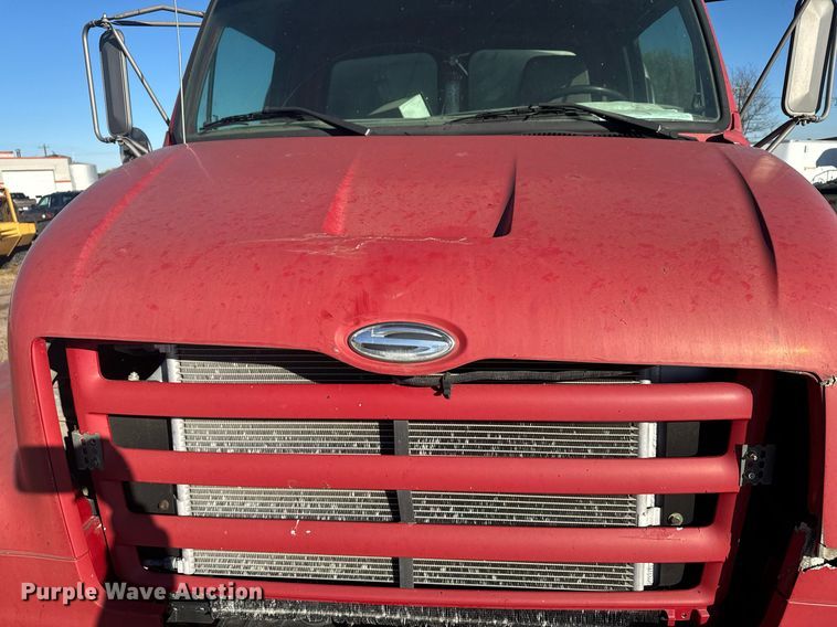 image for item DX3771 2000 Sterling LT7500 oil distributor truck