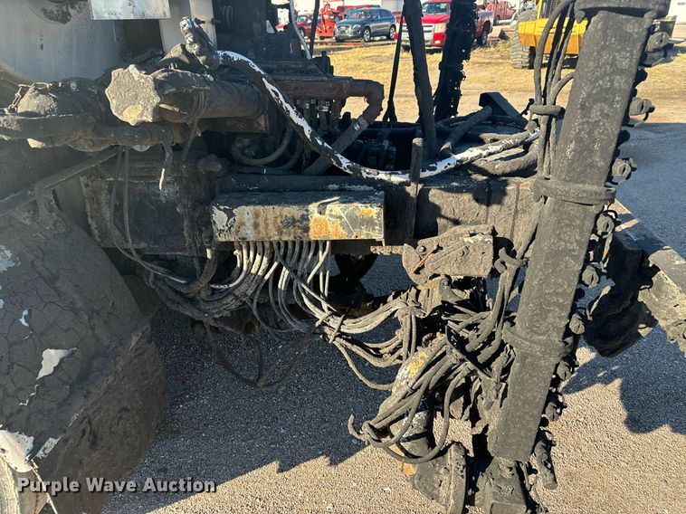 image for item DX3771 2000 Sterling LT7500 oil distributor truck