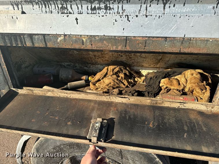 image for item DX3771 2000 Sterling LT7500 oil distributor truck