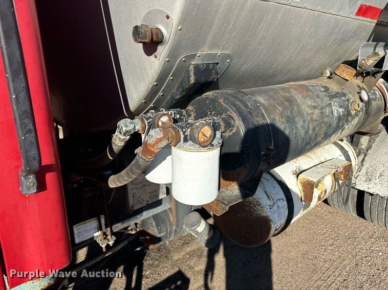 image for item DX3771 2000 Sterling LT7500 oil distributor truck