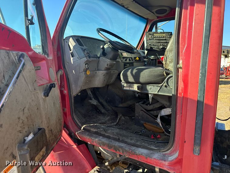 image for item DX3771 2000 Sterling LT7500 oil distributor truck