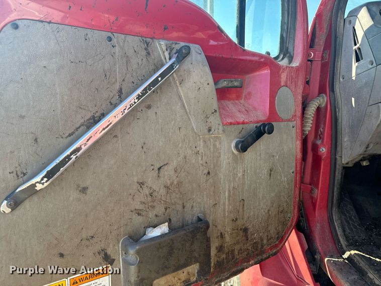 image for item DX3771 2000 Sterling LT7500 oil distributor truck