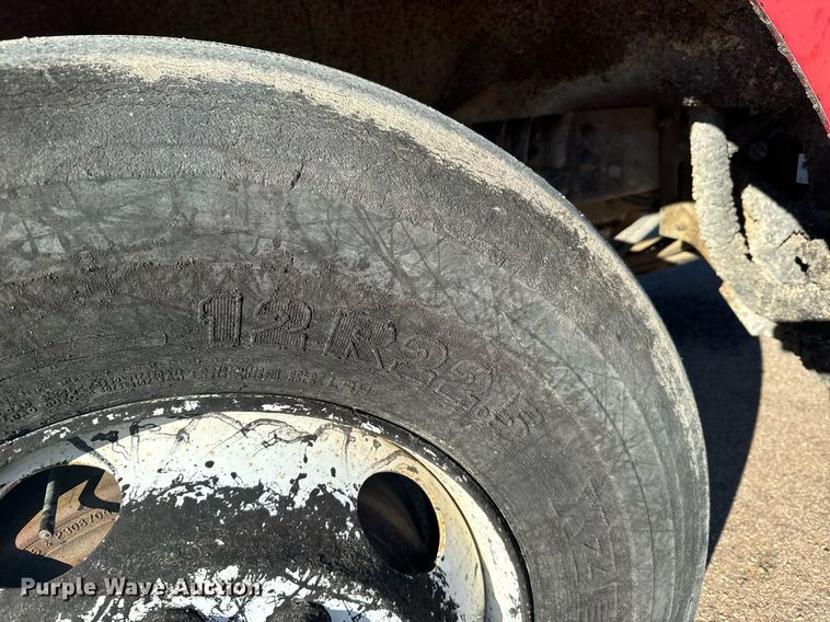 image for item DX3771 2000 Sterling LT7500 oil distributor truck