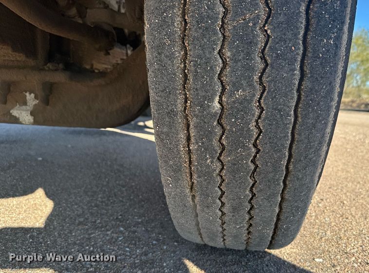 image for item DX3771 2000 Sterling LT7500 oil distributor truck