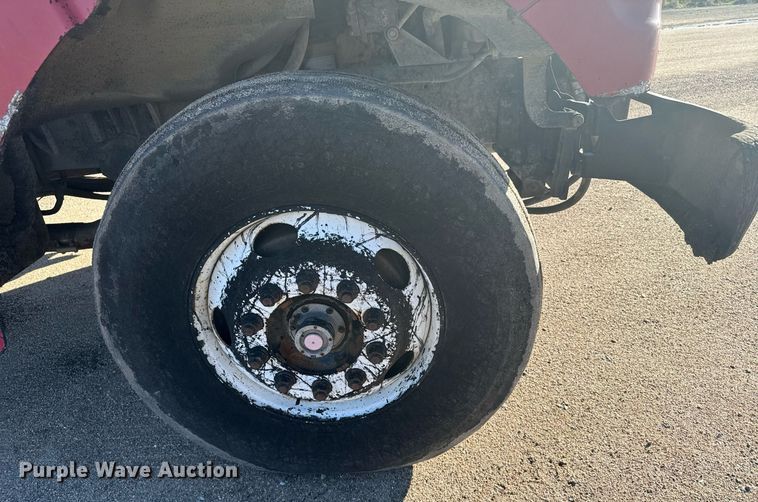 image for item DX3771 2000 Sterling LT7500 oil distributor truck