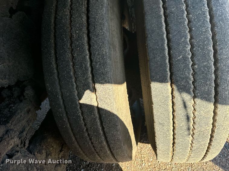 image for item DX3771 2000 Sterling LT7500 oil distributor truck