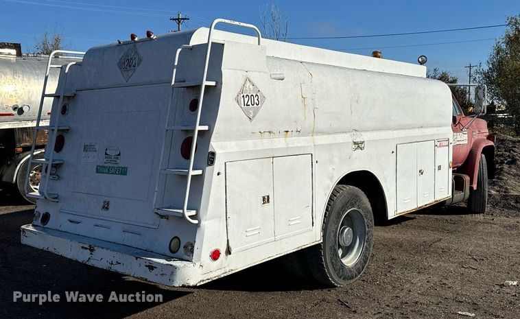image for item DX3772 1979 Chevrolet C7D042 fuel truck