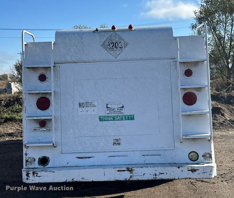 image for item DX3772 1979 Chevrolet C7D042 fuel truck