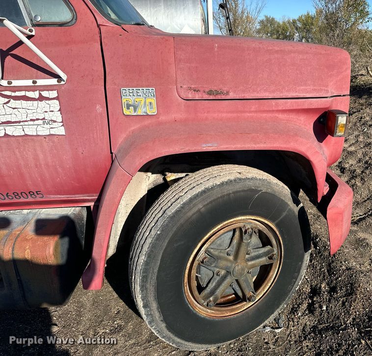 image for item DX3772 1979 Chevrolet C7D042 fuel truck