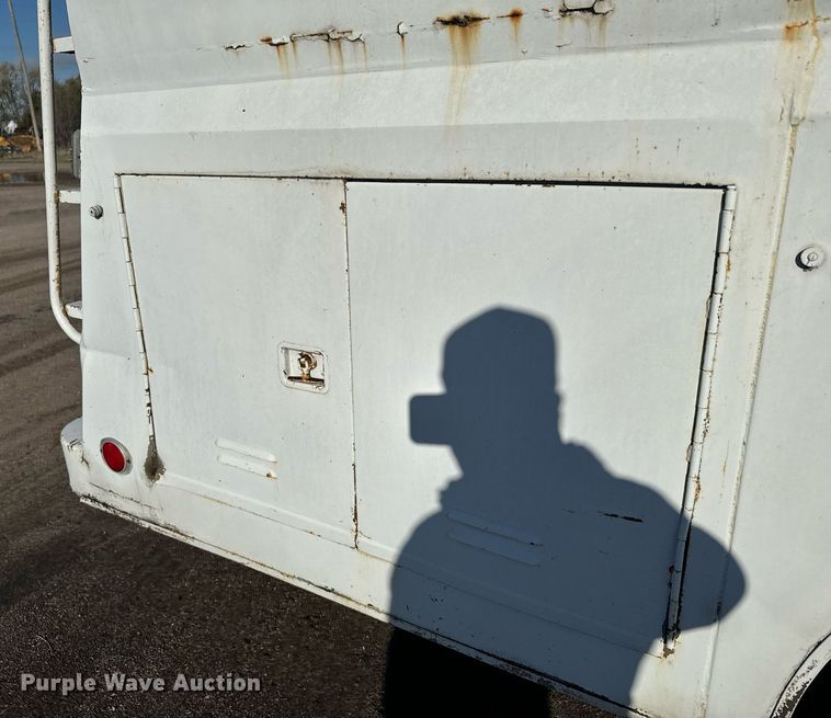 image for item DX3772 1979 Chevrolet C7D042 fuel truck