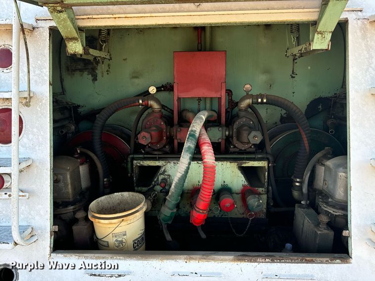 image for item DX3772 1979 Chevrolet C7D042 fuel truck