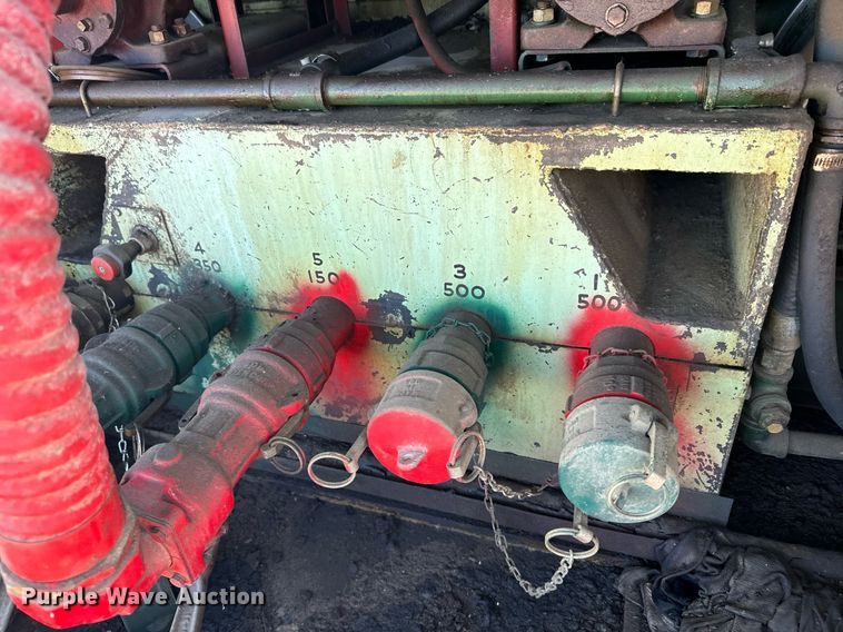 image for item DX3772 1979 Chevrolet C7D042 fuel truck