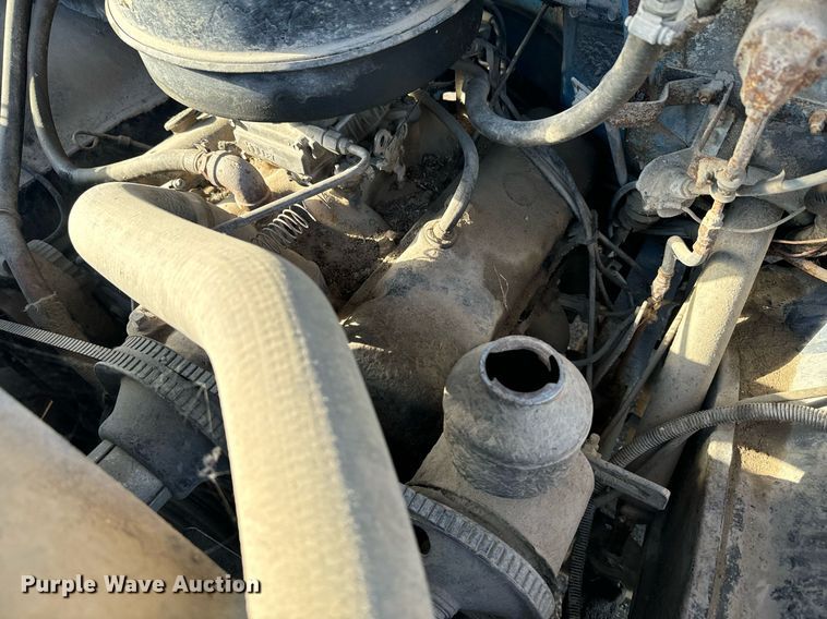 image for item DX3772 1979 Chevrolet C7D042 fuel truck