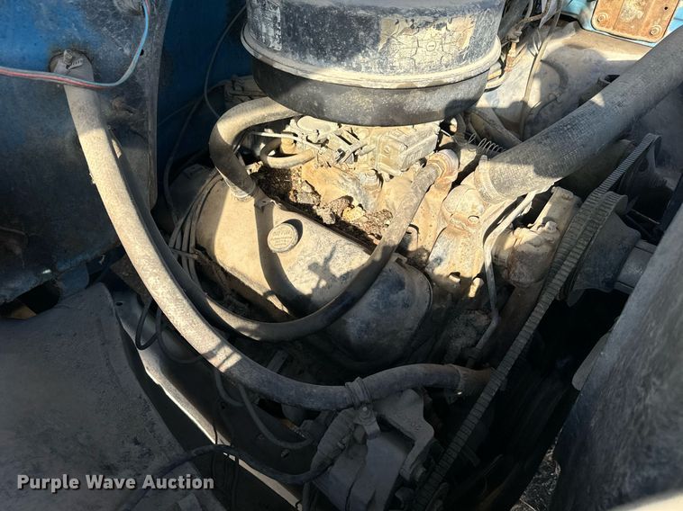 image for item DX3772 1979 Chevrolet C7D042 fuel truck