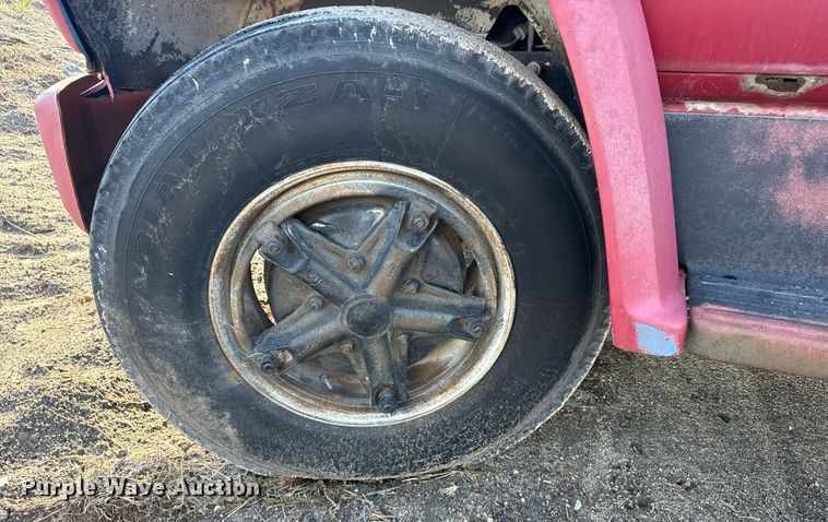 image for item DX3772 1979 Chevrolet C7D042 fuel truck