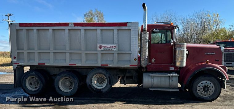image for item DX3773 1999 Kenworth W900 dump truck