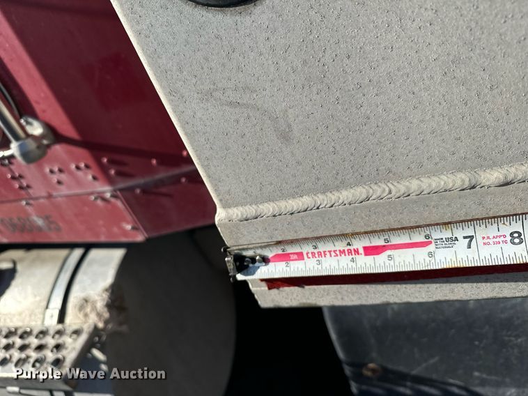 image for item DX3773 1999 Kenworth W900 dump truck