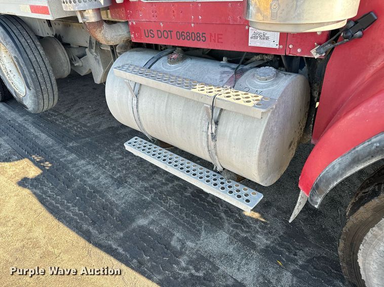 image for item DX3773 1999 Kenworth W900 dump truck