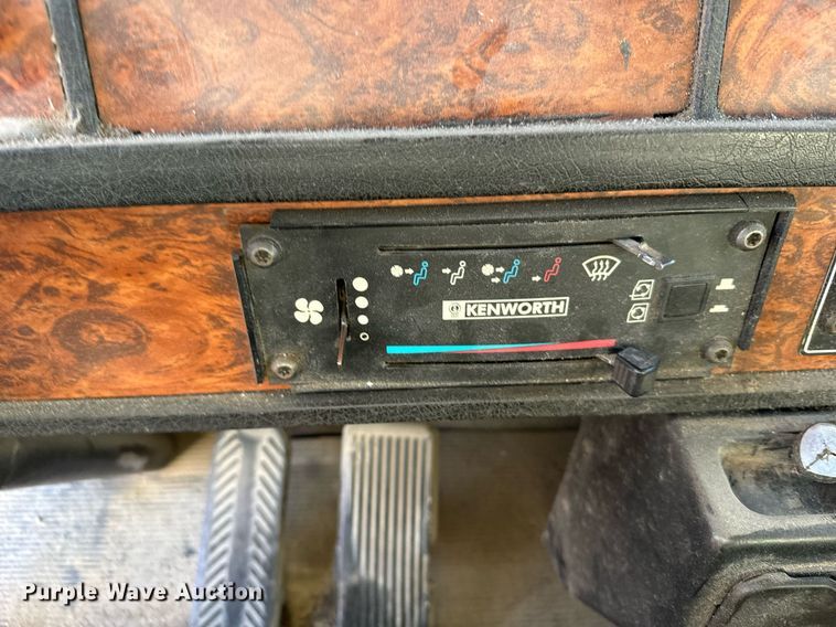 image for item DX3773 1999 Kenworth W900 dump truck