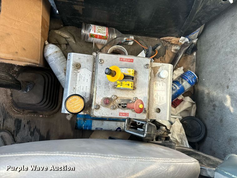 image for item DX3773 1999 Kenworth W900 dump truck