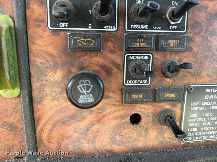 image for item DX3773 1999 Kenworth W900 dump truck