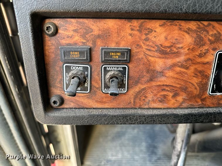 image for item DX3773 1999 Kenworth W900 dump truck