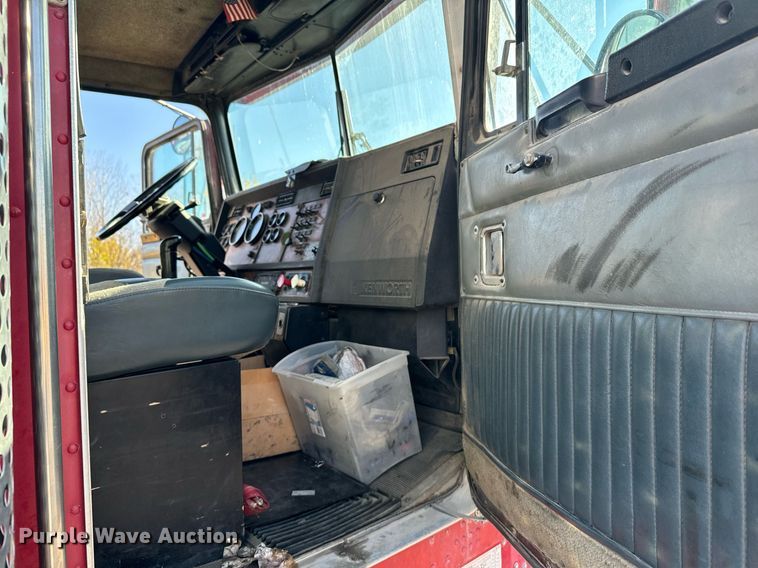 image for item DX3773 1999 Kenworth W900 dump truck