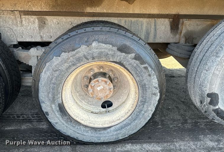 image for item DX3773 1999 Kenworth W900 dump truck