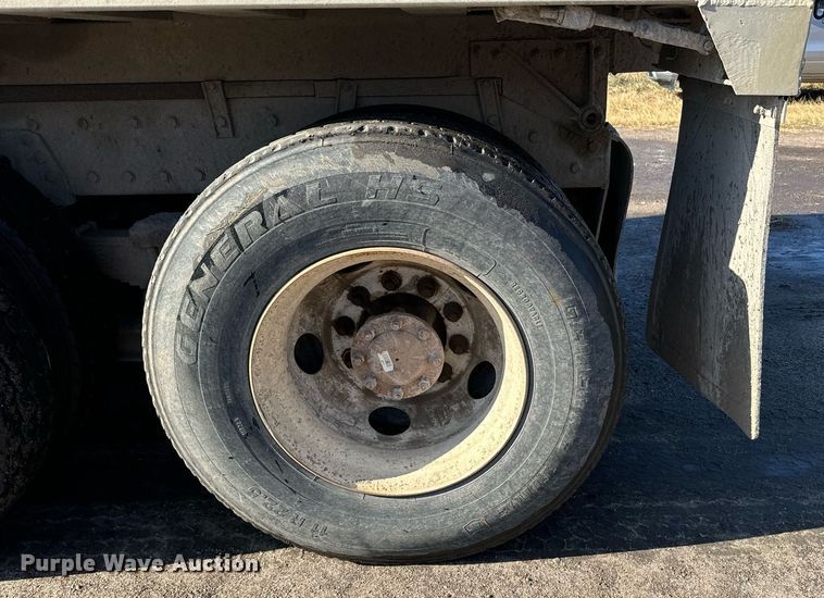 image for item DX3773 1999 Kenworth W900 dump truck