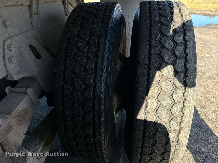 image for item DX3773 1999 Kenworth W900 dump truck