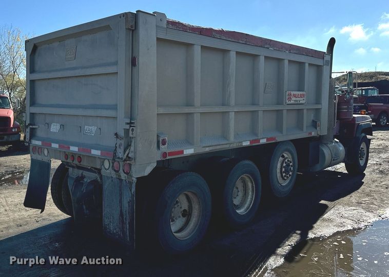 image for item DX3774 1996 Mack RD600 dump truck